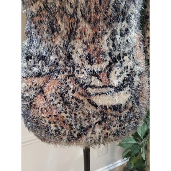 Arden B Women's Multi Abstract Lion Fuzzy Round Neck Long Sleeve Sweater Large - Picture 3 of 11